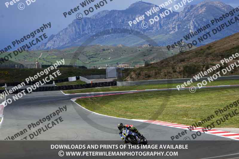 cadwell no limits trackday;cadwell park;cadwell park photographs;cadwell trackday photographs;enduro digital images;event digital images;eventdigitalimages;navarra;no limits trackdays;peter wileman photography;racing digital images;trackday digital images;trackday photos